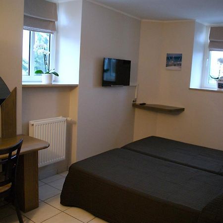 Hotel Charly'S Gare Senningerberg Esterno foto
